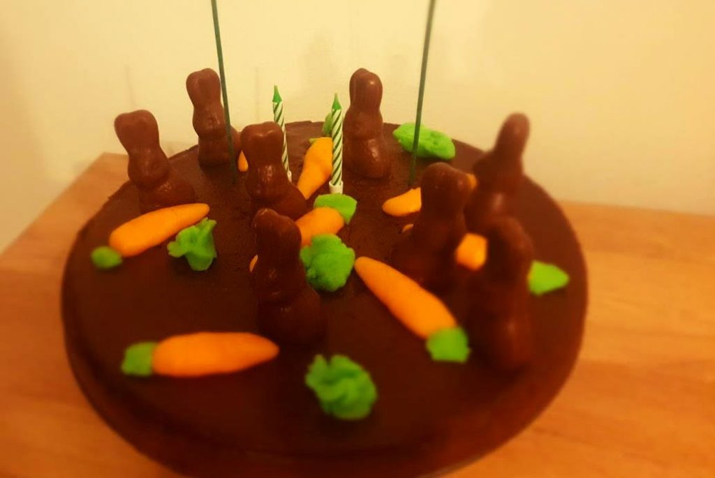 Visoko nutritivna torta od mrkve s kremom iz recepta za čokoladni kolač